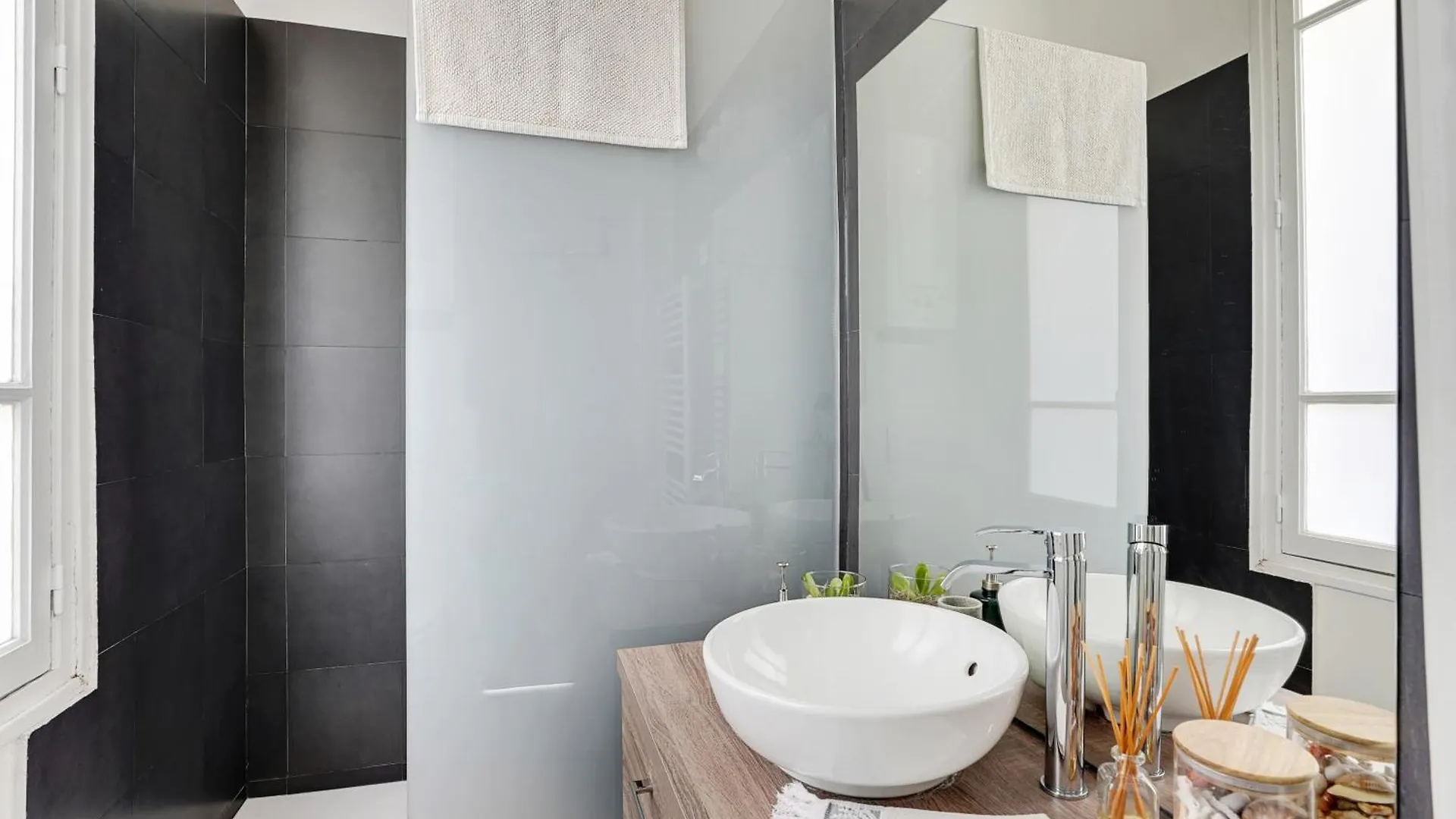 Charming Apartment Saint Germain Париж