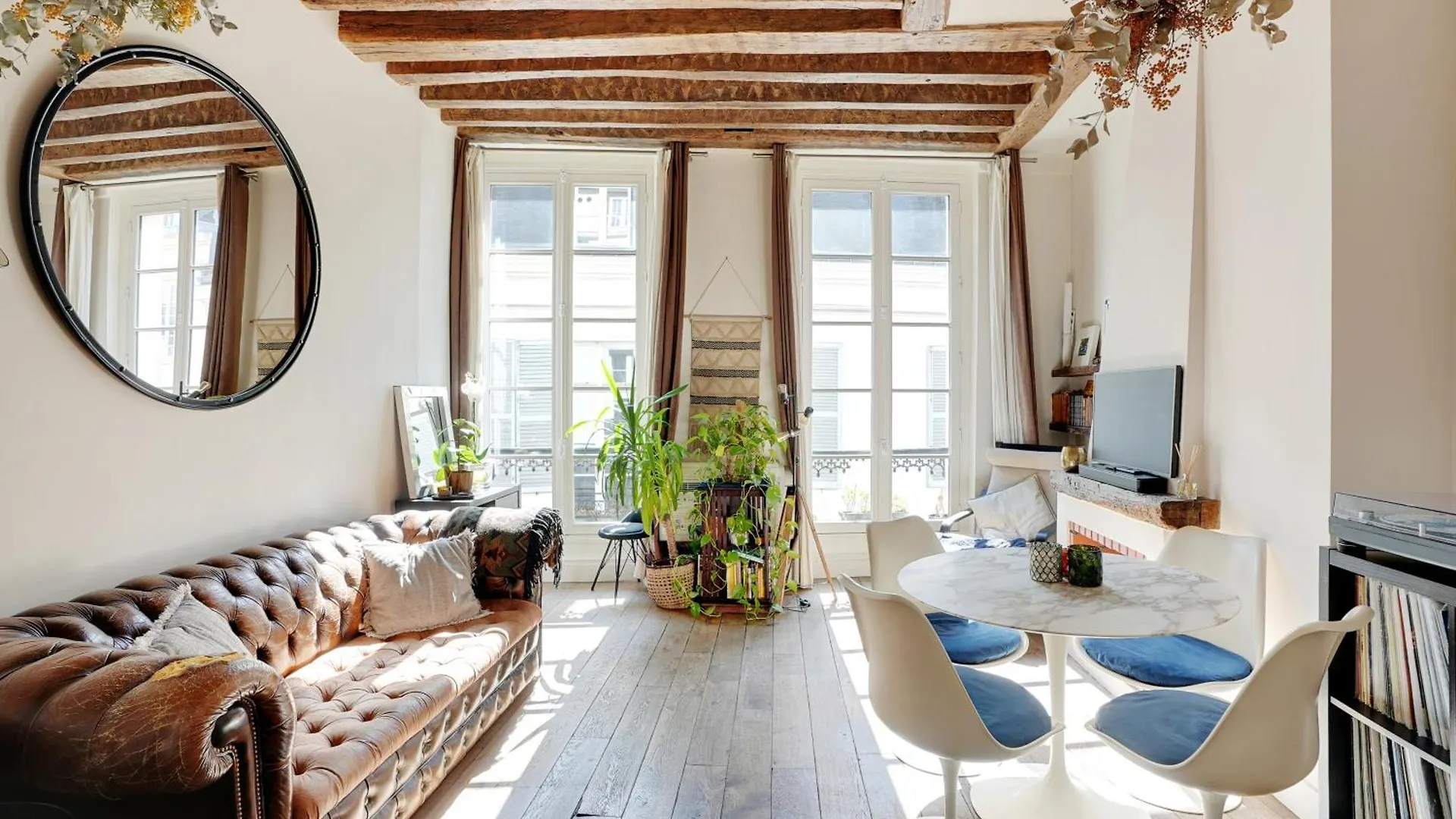 Charming Apartment Saint Germain Paris